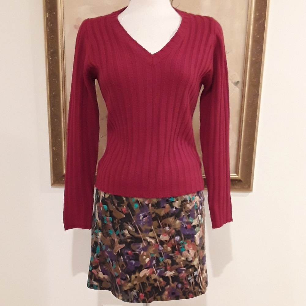 Vintage RED PAINT Red V Neck Knit Sweater